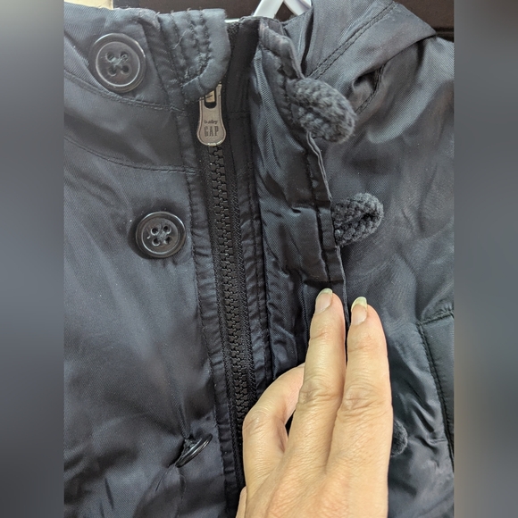 GAP Kids Charcoal Hooded Puffer Coat - Picture 4 of 8